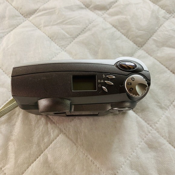 Kodak EasyShare DX4900 4.0MP 2X Zoom Digital Camera NOT WORKING PARTS ONLY - Picture 3 of 16